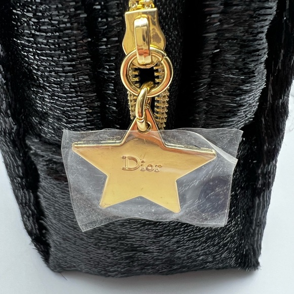 Dior Beaute Black Velvet Pouch Bag Logo CD Star Zipper Pull, EDP & Foundation - Picture 17 of 17